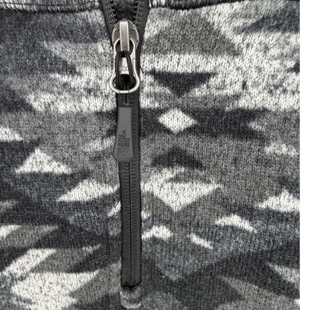 The North Face Fleece Pullover Aztec Southweat M Gray 1/4 Zip Gorpcore Sweater